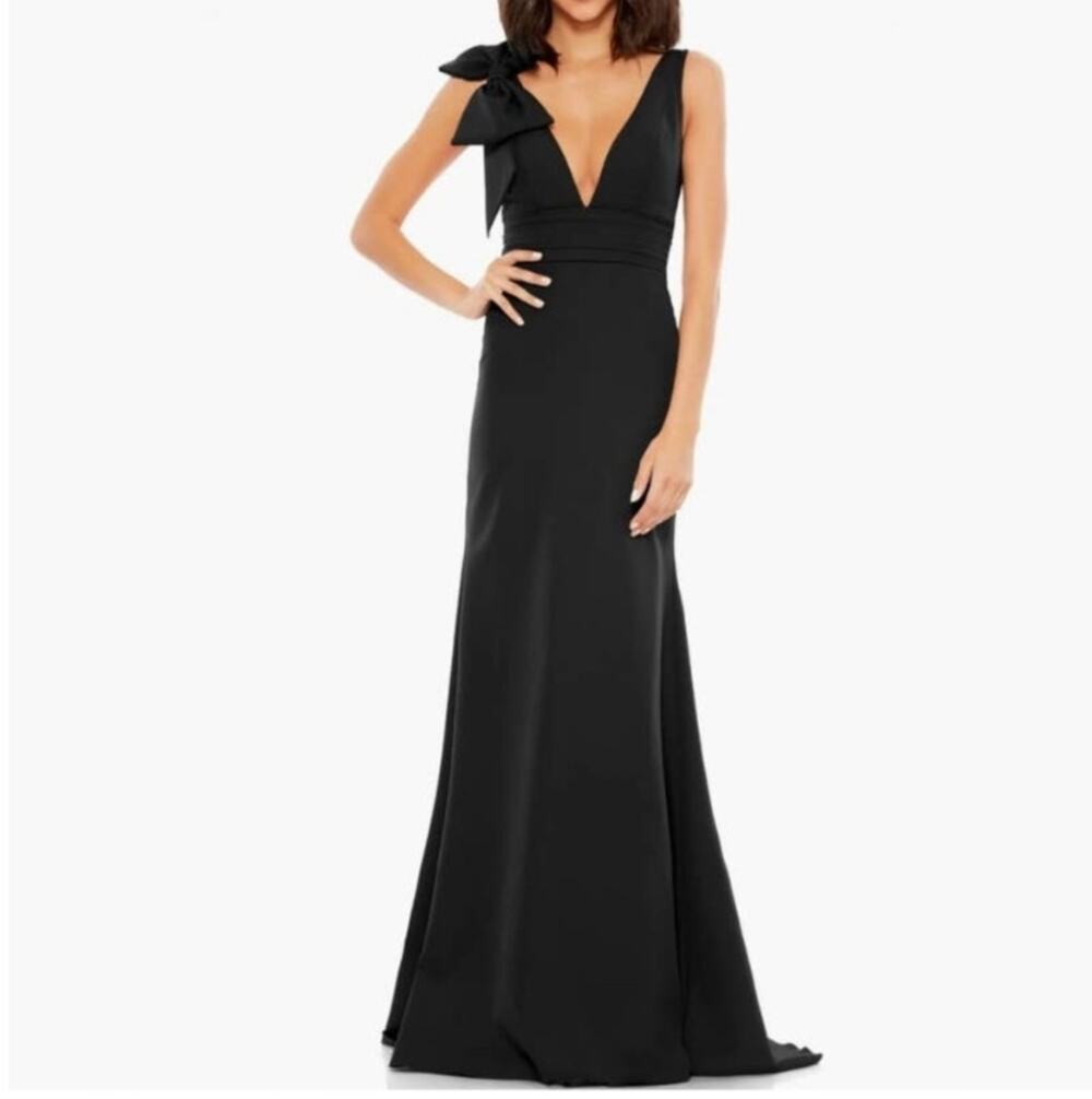 Mac Duggal 49454 Bow Shoulder Black Maxi Deep V Gown Dress 12